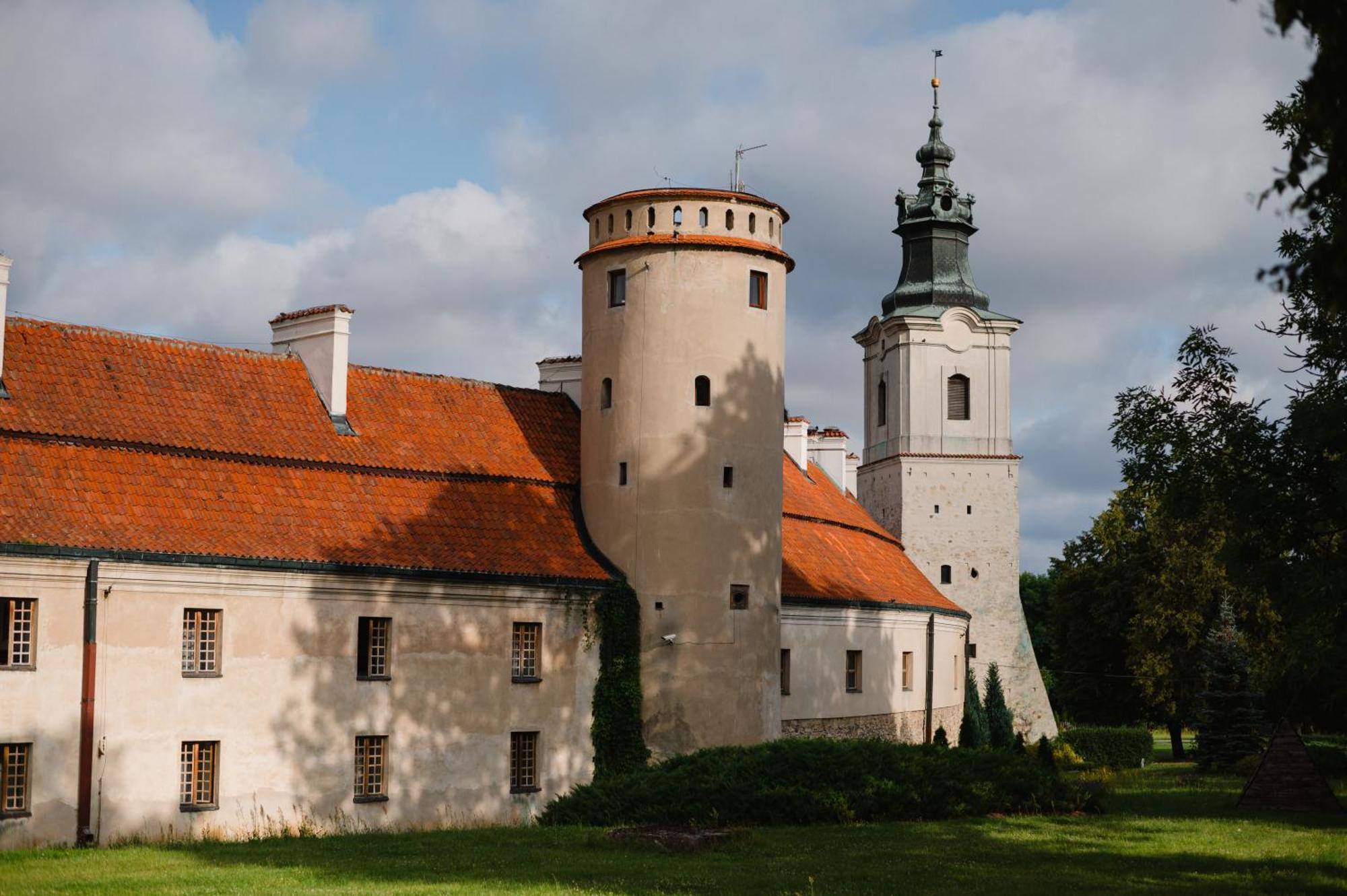 Hotel Podklasztorze Sulejów Exterior foto