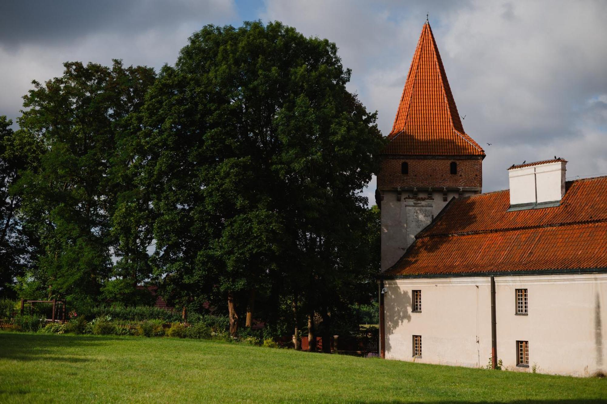 Hotel Podklasztorze Sulejów Exterior foto