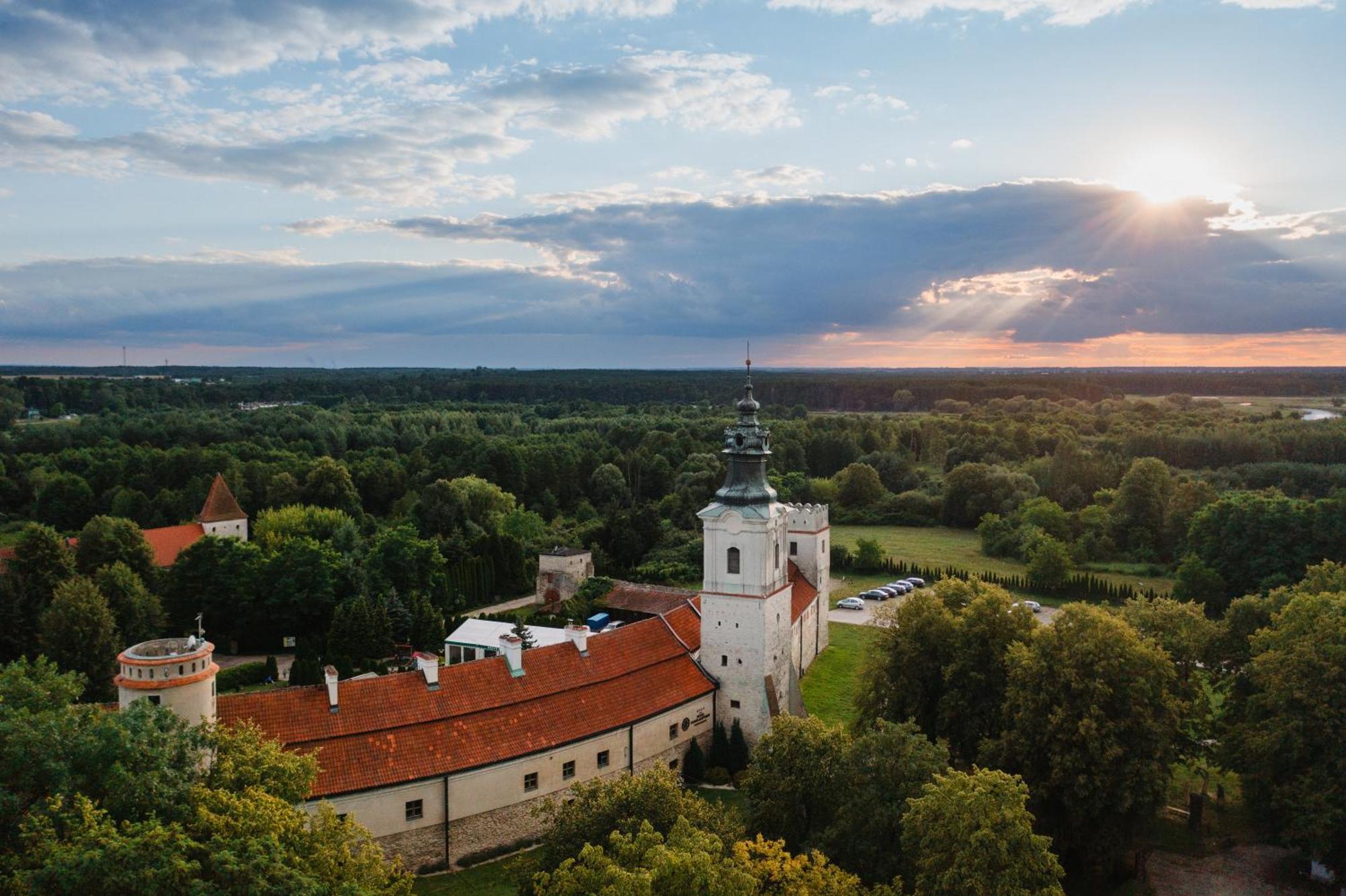 Hotel Podklasztorze Sulejów Exterior foto