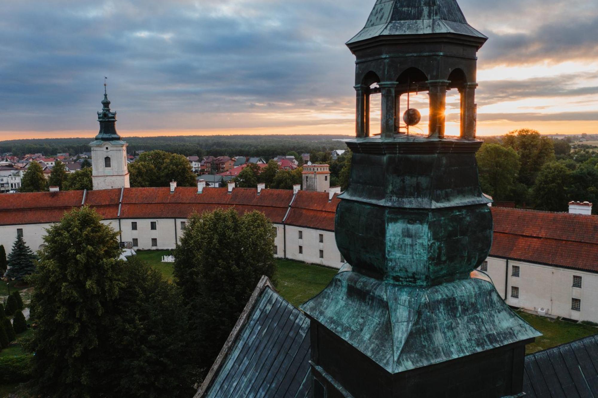 Hotel Podklasztorze Sulejów Exterior foto