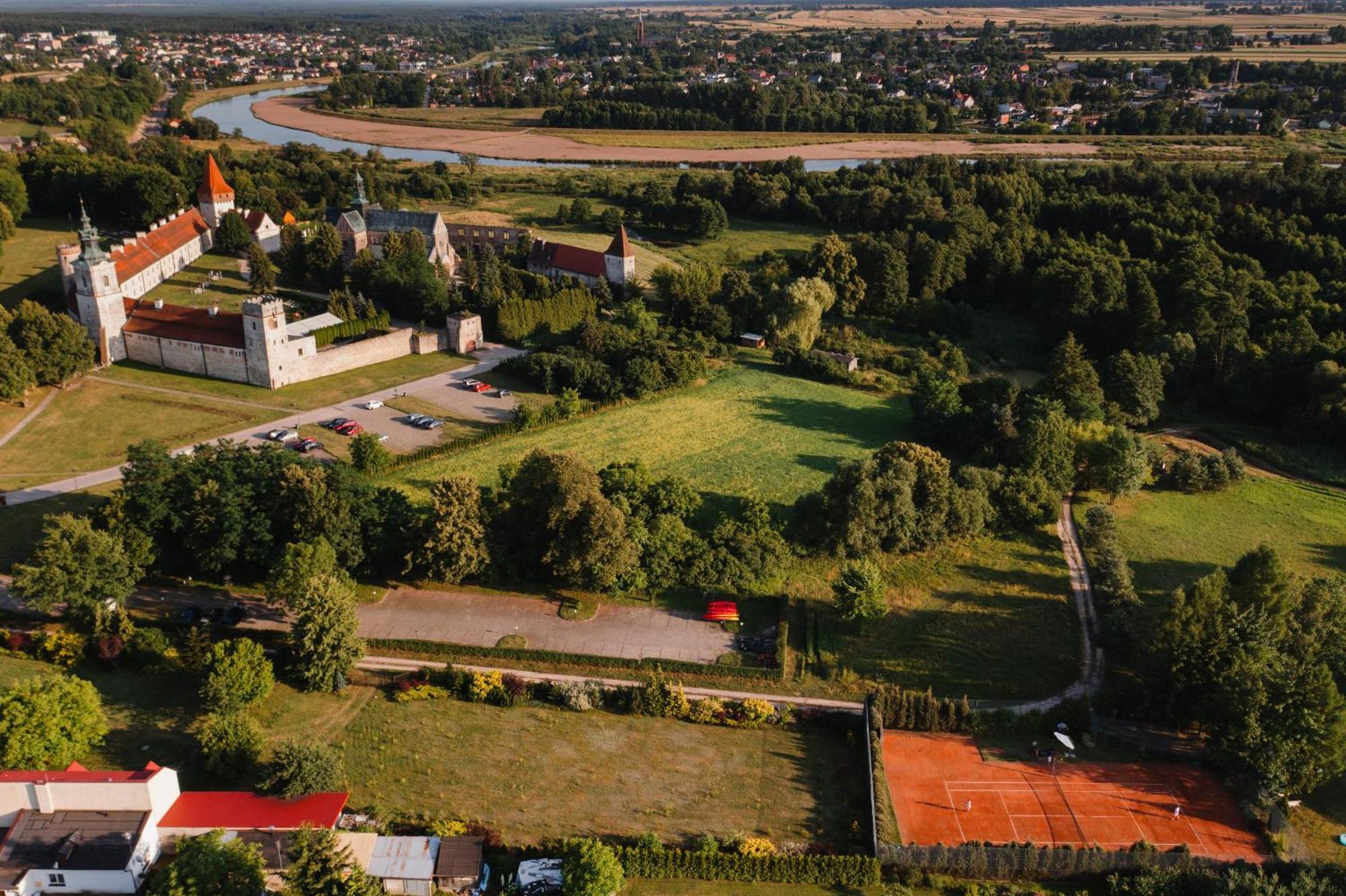 Hotel Podklasztorze Sulejów Exterior foto